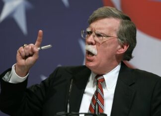 Экс-советника Трампа Джона Болтона обвинили в ненадлежащем обращении с секретными документами