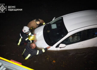 Из-за сильного дождя в Одессе погибло 9 человек, среди них целая семья | ФОТО
