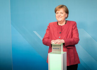 Меркель возложила часть вины за войну в Украине на Польшу и страны Балтии