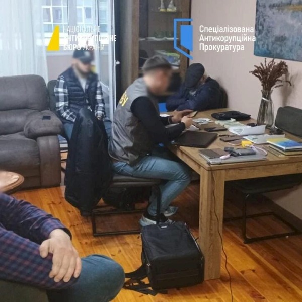 НАБУ разоблачило прокурора Офиса Генпрокурора и адвокатов на получении $3,5 млн за закрытие дела