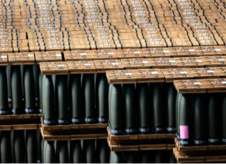 NYT: Аудит выявил огромную переплату в расходах Украины на оружие