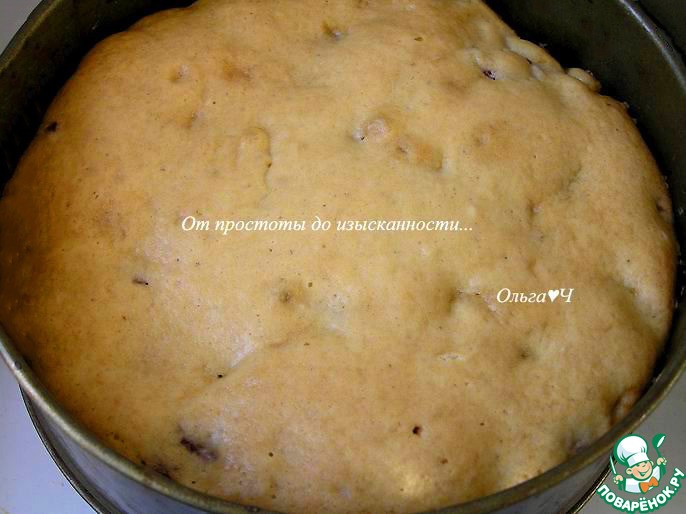 Постная шарлотка с малиной и яблоками