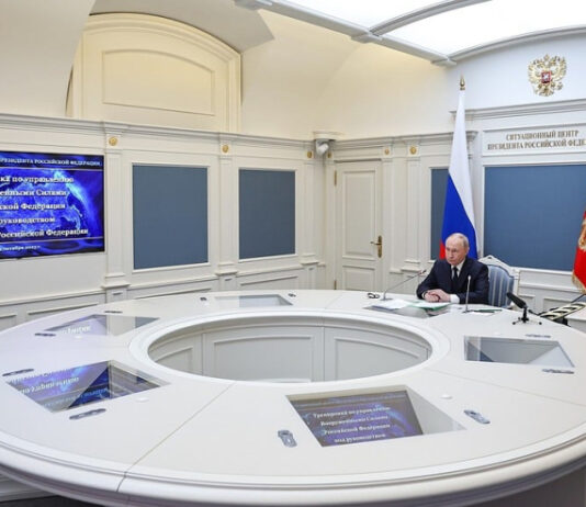 Путин провел тренировку стратегических ядерных сил: запустили две баллистические ракеты