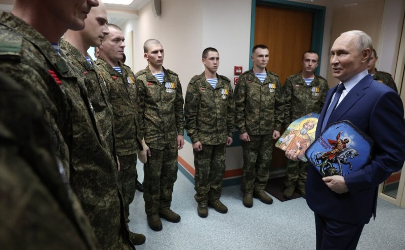 Путин встретился с оккупантом-вором, судимым за кражу Евангелия