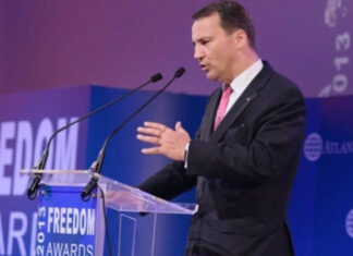 Сикорский пожелал «Мадяру» добить нефтепровод «Дружба»