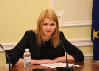 «Слуга народа» Колесник сложила мандат