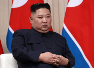 СМИ: Почти два десятка моряков в КНДР попали в больницу после банкета в честь Ким Чен Ына