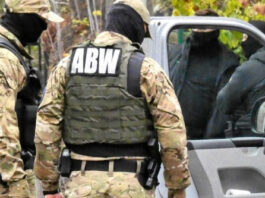 СМИ: Россияне готовили теракты в Европе. Взрывчатку в банках с кукурузой перевозил украинец