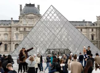 СМИ слили информацию о задержании подозреваемых в ограблении Лувра. Прокурор недовольна