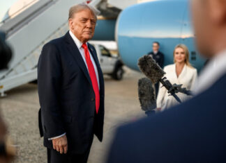 Трамп ввел санкции против «Роснефти» и «Лукойла»