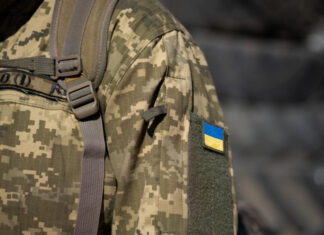 В Тернопольской области мужчины на «гелике» напали на автомобиль ТЦК и помогли сбежать военнообязанному