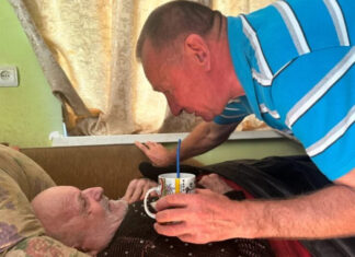 Во Львовской области со службы уволили мобилизованного сына тяжелобольного мужчины. Руководителя ТЦК будут судить