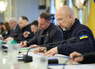 Зеленский поручил Шмыгалю обеспечить производство и экспорт дронов до конца года