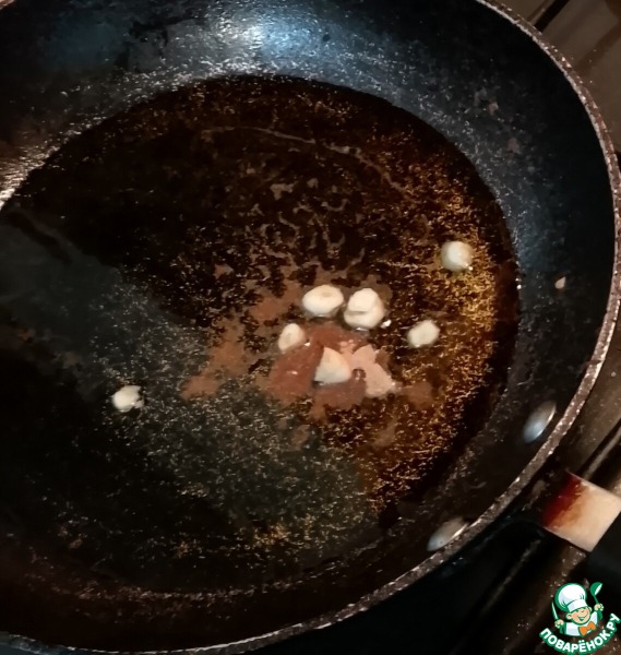 Жареный рис с крабом и яйцом