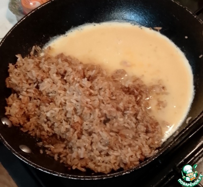 Жареный рис с крабом и яйцом