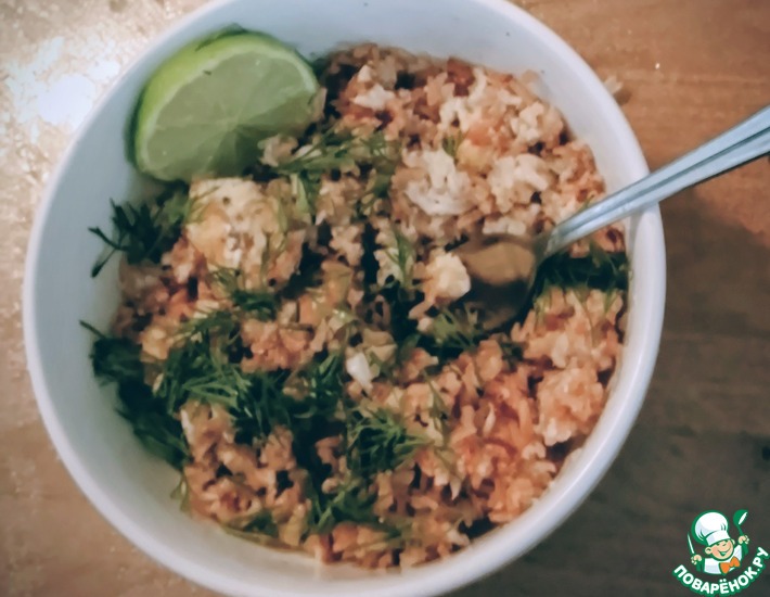 Жареный рис с крабом и яйцом