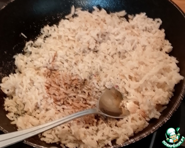 Жареный рис с крабом и яйцом