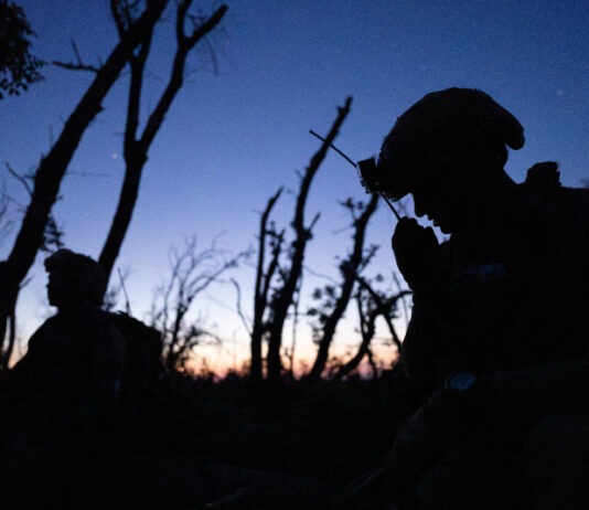 «2000 метров к Андреевке» официально выходит онлайн: где смотреть фильм