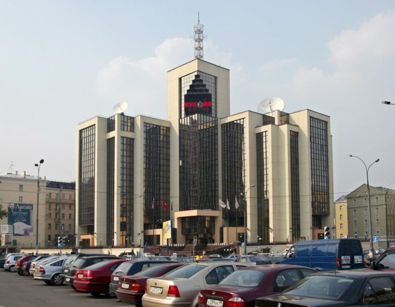 Администрация Трампа продлила санкционные послабления для Лукойла