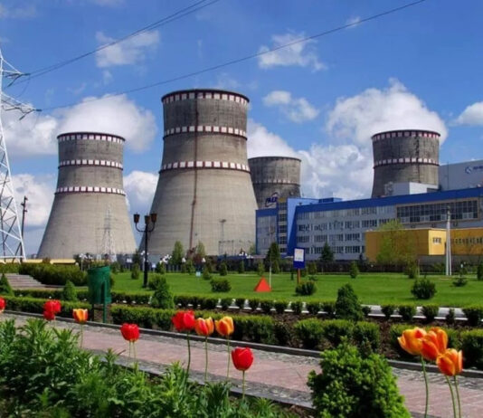 АЭС Украины дополнительно сократили генерацию из-за российских обстрелов