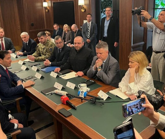 Делегации Украины и США завершили «продуктивную» встречу во Флориде