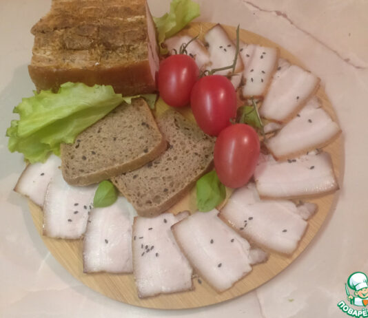 Домашняя грудинка, запеченная в фольге