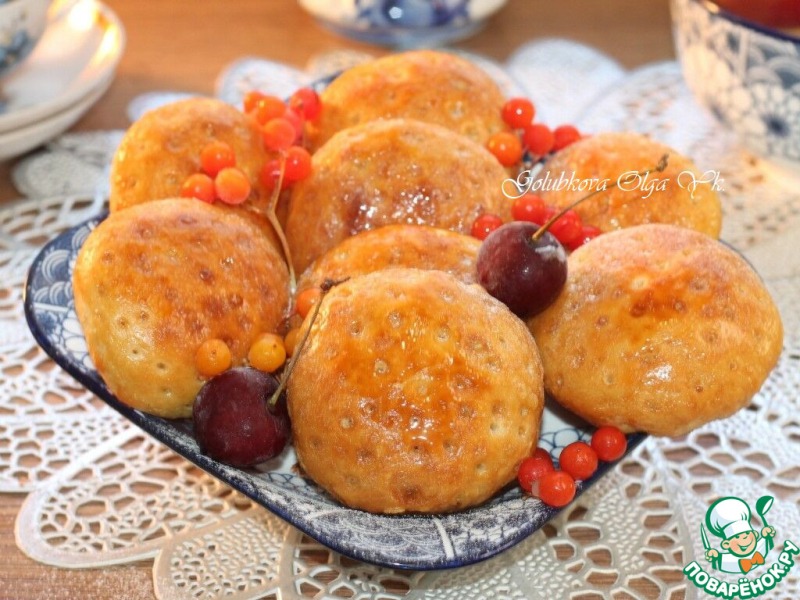 Дрожжевые ванильные булочки на молоке