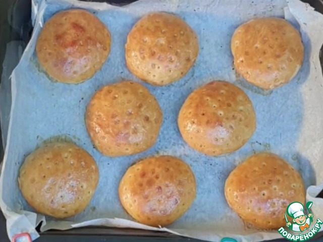 Дрожжевые ванильные булочки на молоке