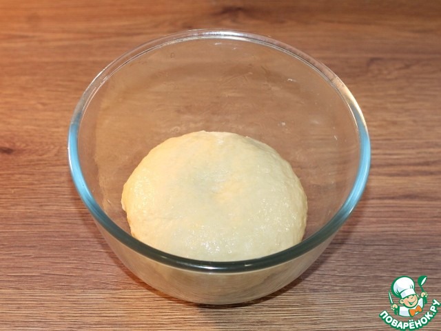 Дрожжевые ванильные булочки на молоке