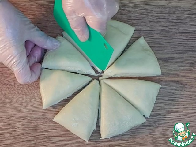 Дрожжевые ванильные булочки на молоке