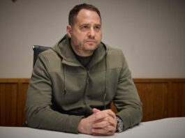 Ермак: Зеленский не подпишет ни одного документа об отказе от территорий