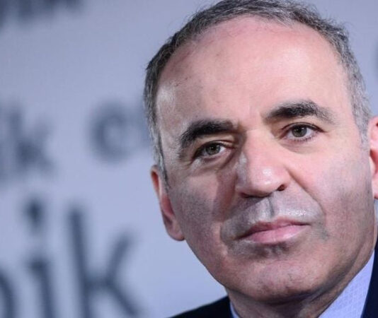 Если бы не Украина, танки РФ уже стояли бы в Польше: Каспаров резко раскритиковал НАТО