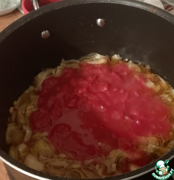 Фасоль с томатами, орегано и фетой