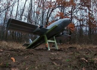 «Флеш»: Россияне применяют новую тактику ударов FPV-дронами на большое расстояние | ФОТО
