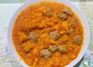 Фрикадельки в тыквенном соусом