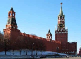 FT: Кремль раздает «методички», как переложить на Запад вину за рост налогов