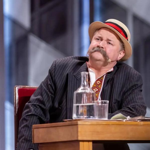 Где сейчас Назар Заднепровский –звезда украинских комедий, который снимался с Зеленским