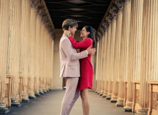 Главные актеры популярного немецкого сериала «Макстон-Холл»: что о них известно