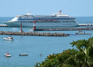 Круизный лайнер с россиянами не пустили в Стамбул