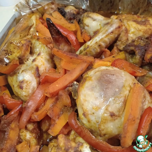 Курица, запеченная в рукаве с перцем и морковью