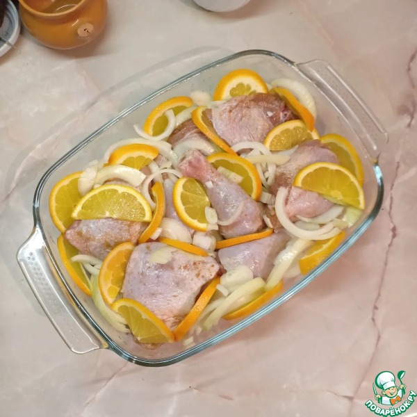 Курочка с луком и апельсинами