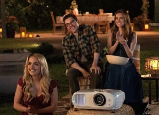 Об отношениях матери и дочери: в кинотеатрах вышел новый фильм по книге Коллин Гувер