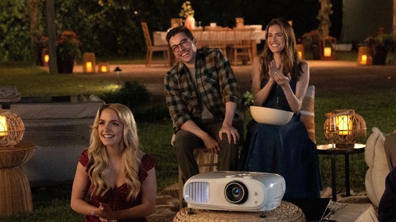 Об отношениях матери и дочери: в кинотеатрах вышел новый фильм по книге Коллин Гувер