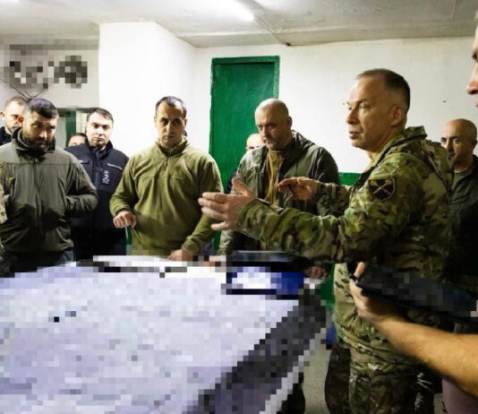 Окружения или блокировки нет: Сырский рассказал о ситуации в Покровске