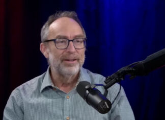 Основатель Wikipedia дал самое короткое скандальное интервью