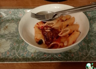 Паста в соусе из запечённых перцев