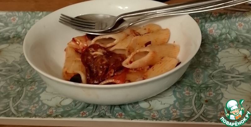 Паста в соусе из запечённых перцев