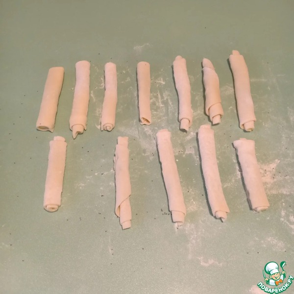 Печенье из дрожжевого теста «Сахарные трубочки»