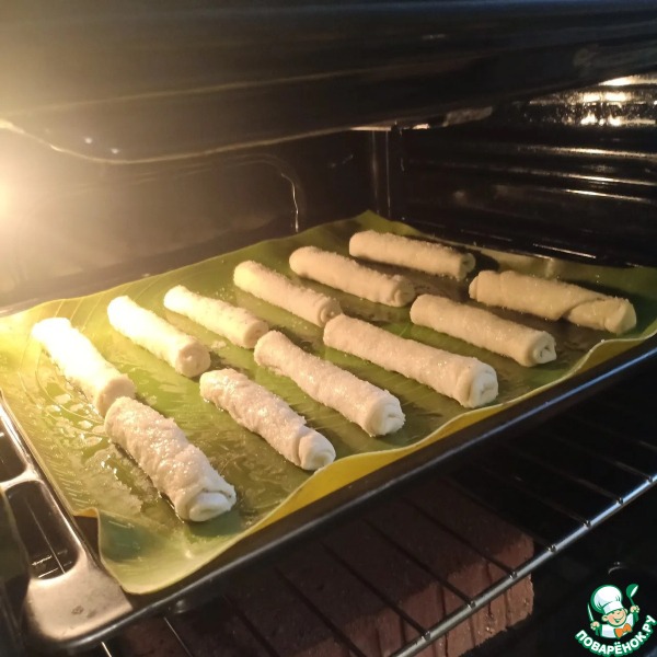 Печенье из дрожжевого теста «Сахарные трубочки»