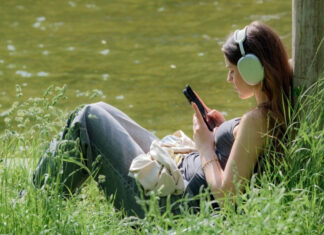 Почему постоянная проверка телефона может снизить вашу концентрацию и память